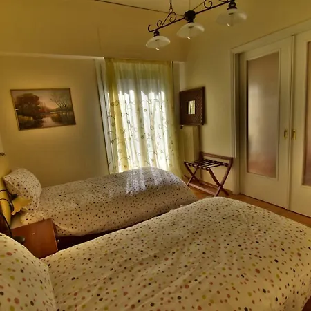 Classy 2 Bedroom Under Acropolis At Thisseio Apartment